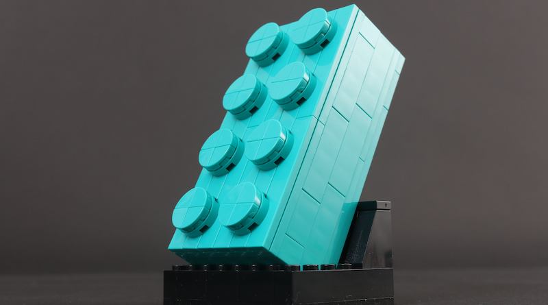 Free LEGO VIP 5006291 2×4 Teal Brick available now