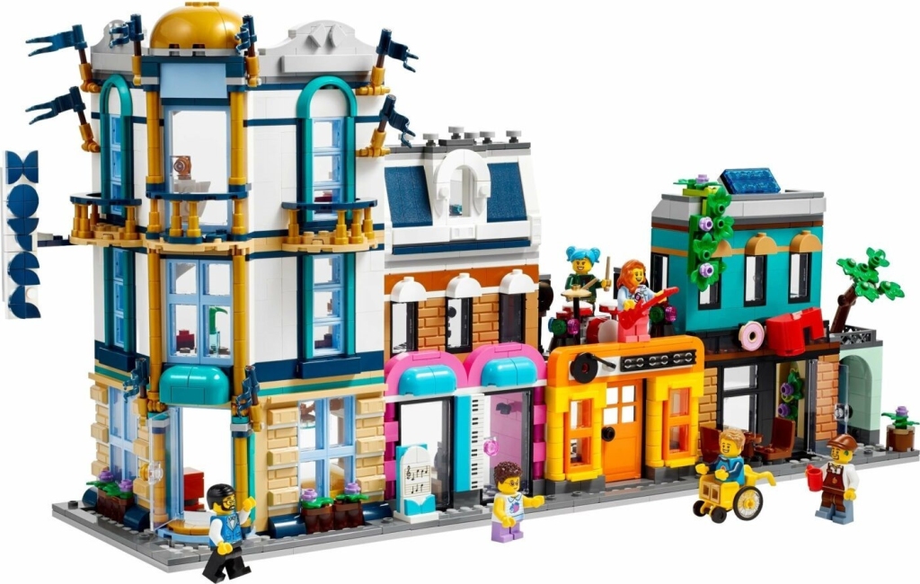 LEGO Creator 3 in 1 31141 Main Street 4 1024x650