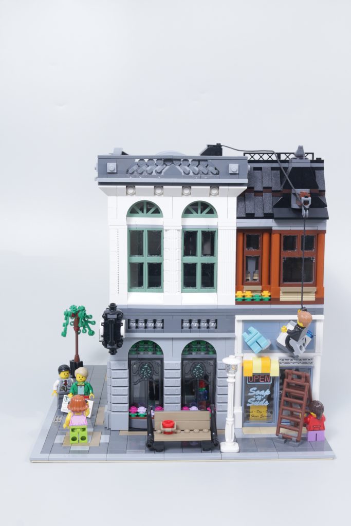 LEGO Icons 10350 Tudor Corner second review plus comparison with 10251 Brick Bank and 10270 Bookshop 13 683x1024