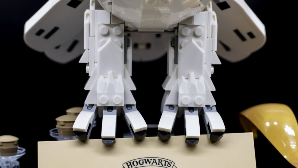 LEGO Harry Potter 76391 Hogwarts Icons Collectors Edition 5 1 1024x576