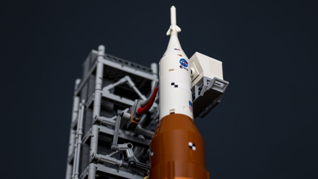 LEGO 10341 NASA Artemis Space Launch System 12 1024x576