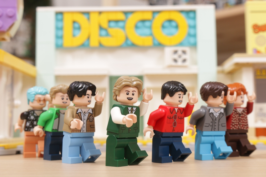 LEGO Ideas 21339 BTS Dynamite Bangtan Boys Jin Suga j hope RM Jimin V Jung Kook review 46 1024x683