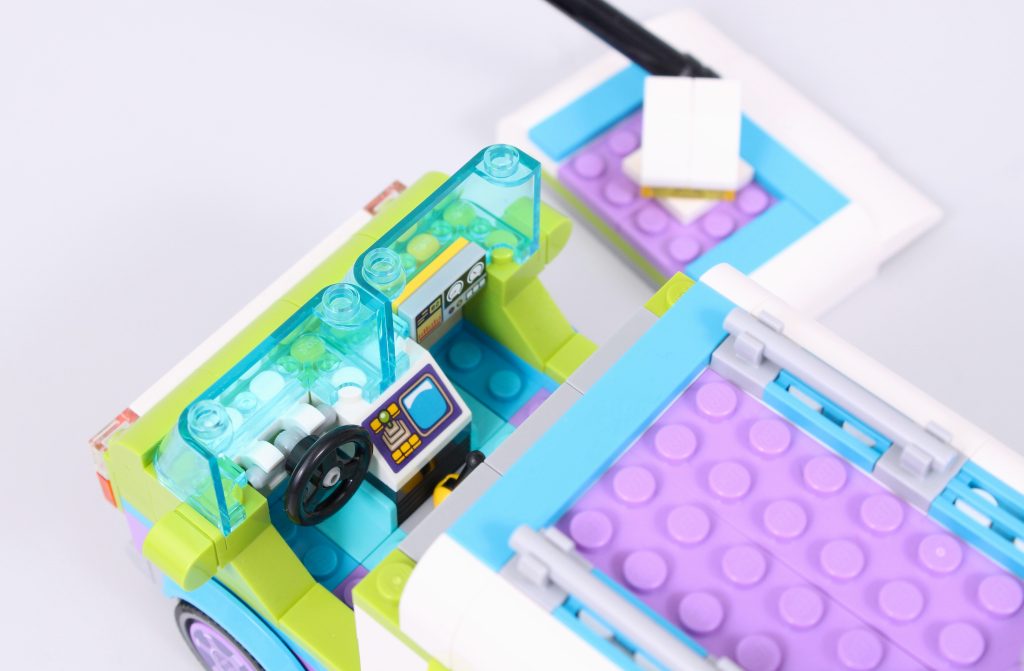 LEGO Friends 41749 Newsroom Van review 10 1024x671
