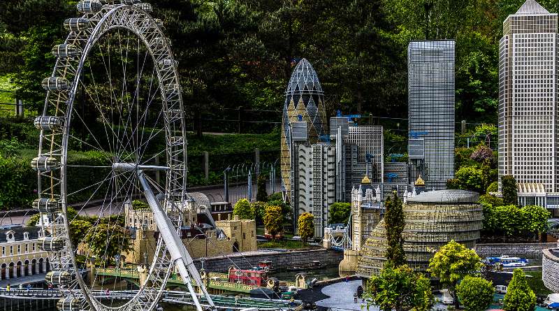 A new university course is using LEGO to shape the future of smart cities