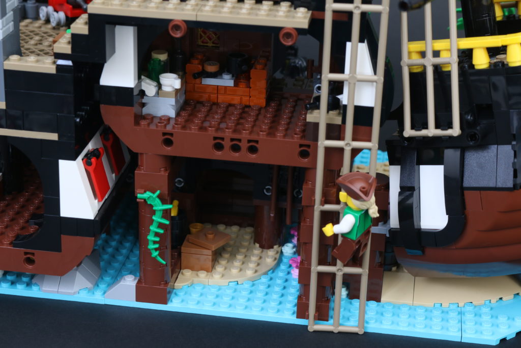 LEGO Ideas 21322 Pirates of Barracuda Bay review 36