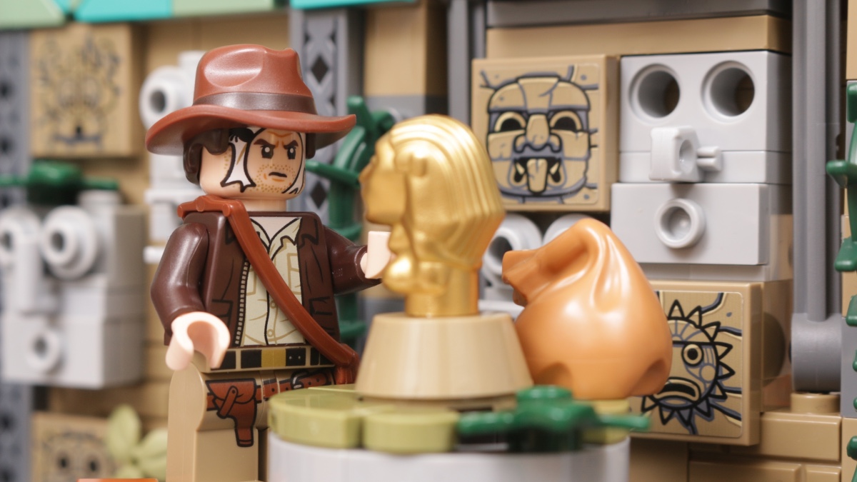 Eight retiring LEGO sets you should snap up for this month’s freebies